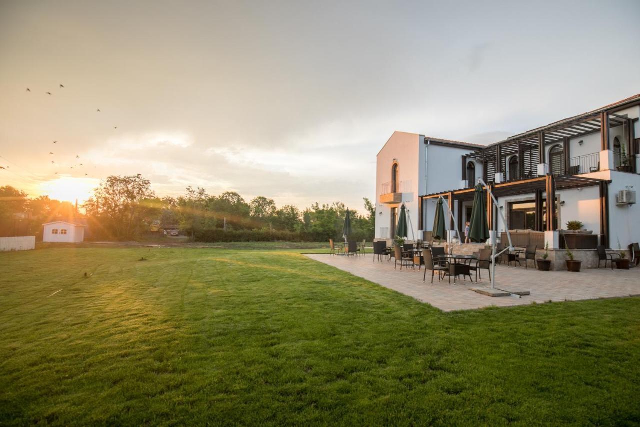 Villa Ciao - Adults Only Corbu  Bagian luar foto