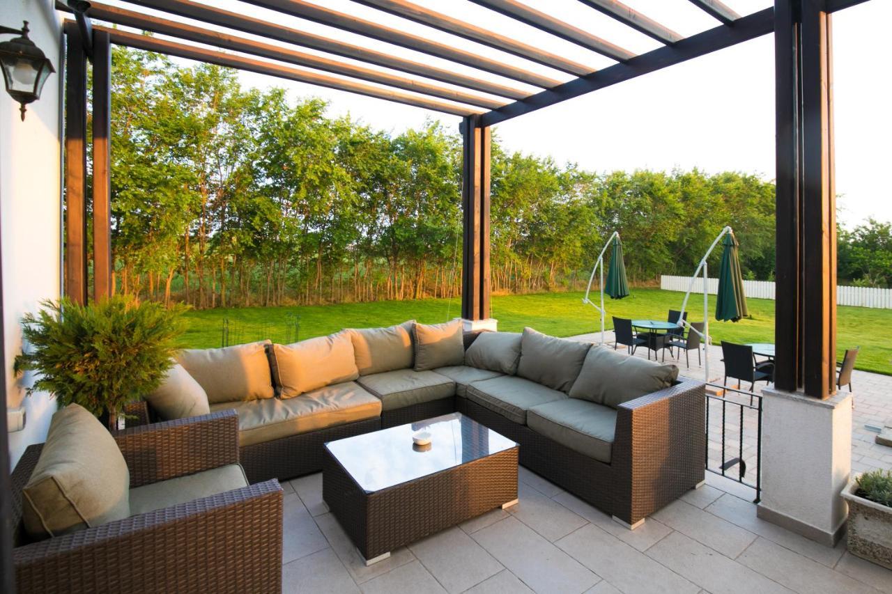 Villa Ciao - Adults Only Corbu  Bagian luar foto